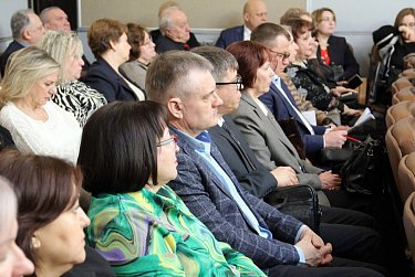 Более 600 тысяч оренбуржцев получают социальные выплаты